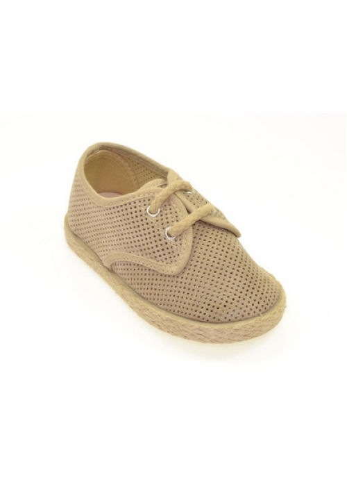 CHUCHES BLUCHER PERFORADO SERRAJE BEIGE